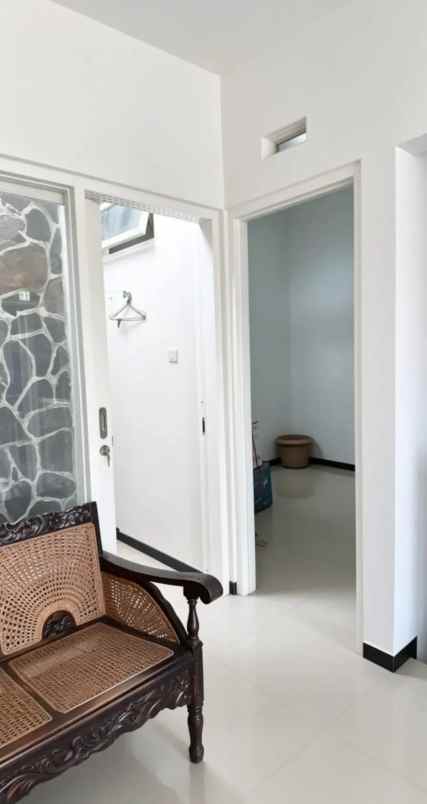 dijual rumah 2 lantai elegan lokasi sawojajar