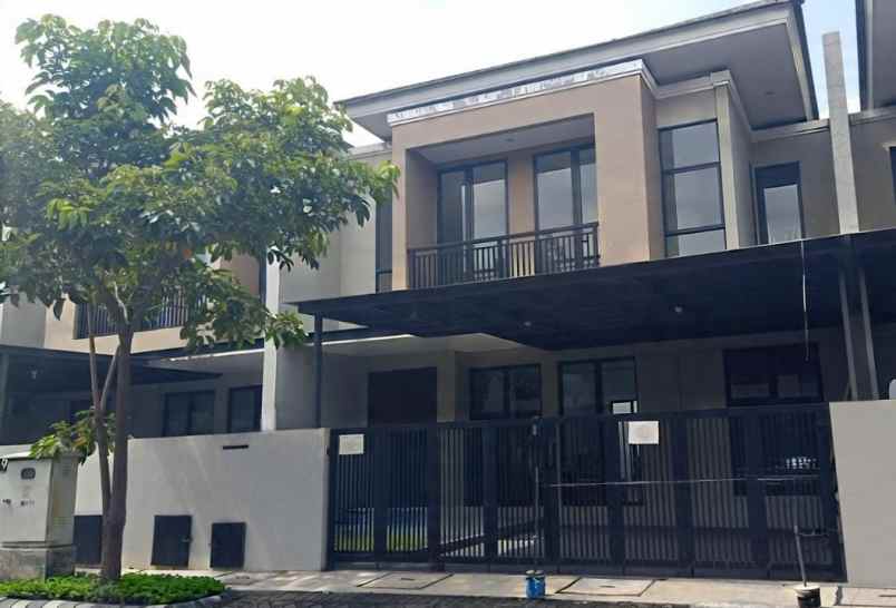 dijual rumah 2 lantai pondok candra