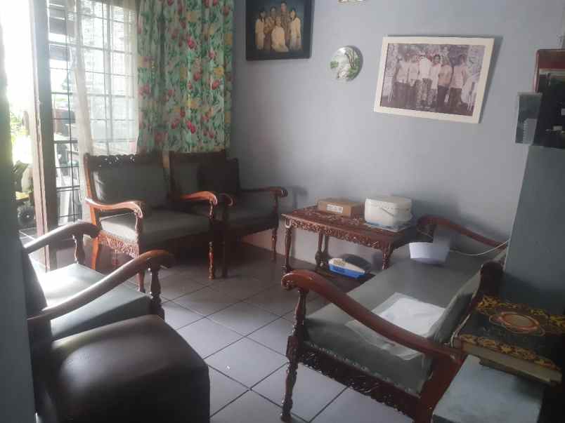 dijual rumah antapani