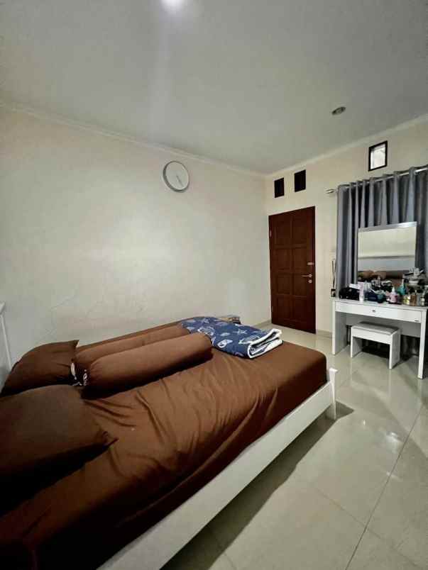 dijual rumah antapani