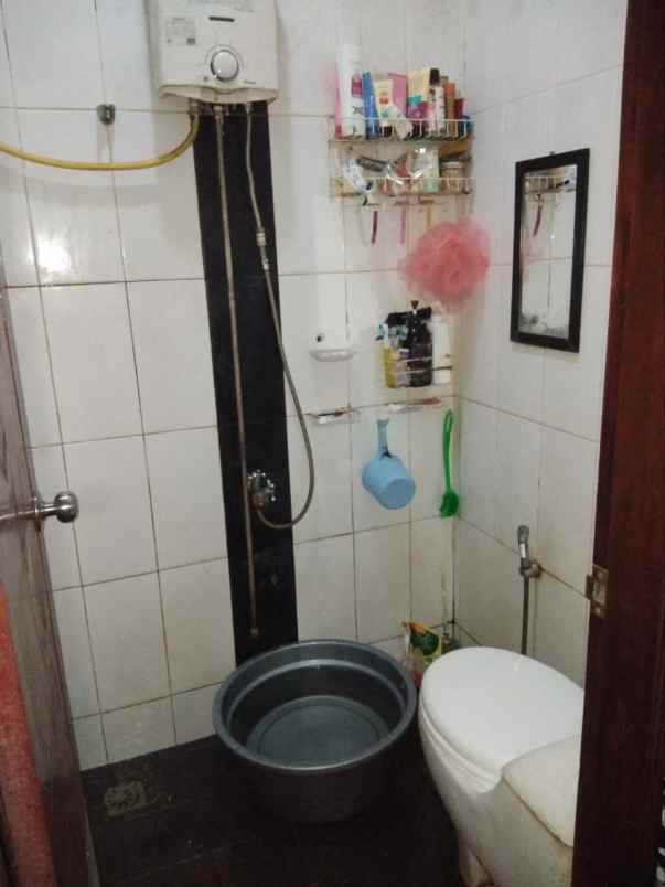 dijual rumah antapani