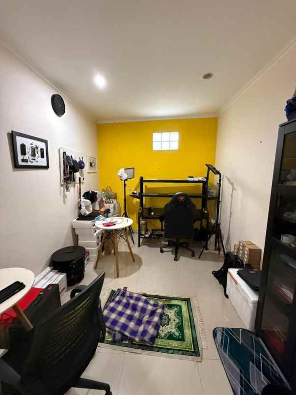 dijual rumah antapani