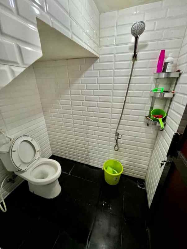 dijual rumah antapani