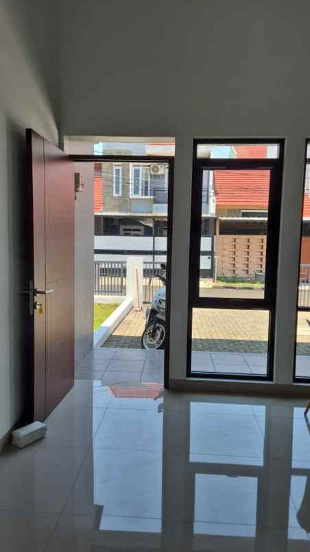 dijual rumah antapani city