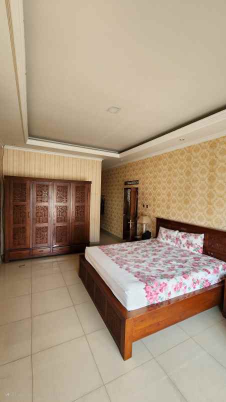 dijual rumah arcamanik