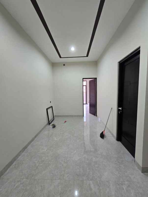 dijual rumah babatan pantai utara