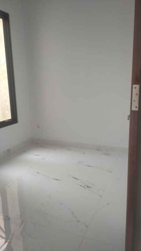 dijual rumah baru bagus dekat mall pesona scuare depok
