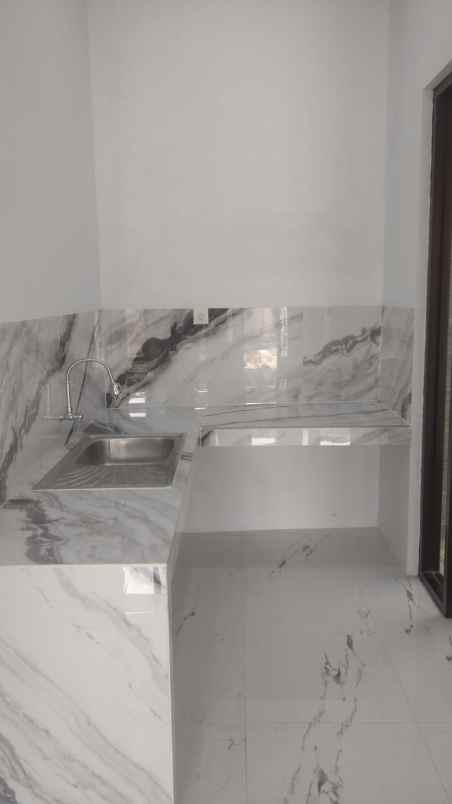 dijual rumah baru bagus dekat mall pesona scuare depok