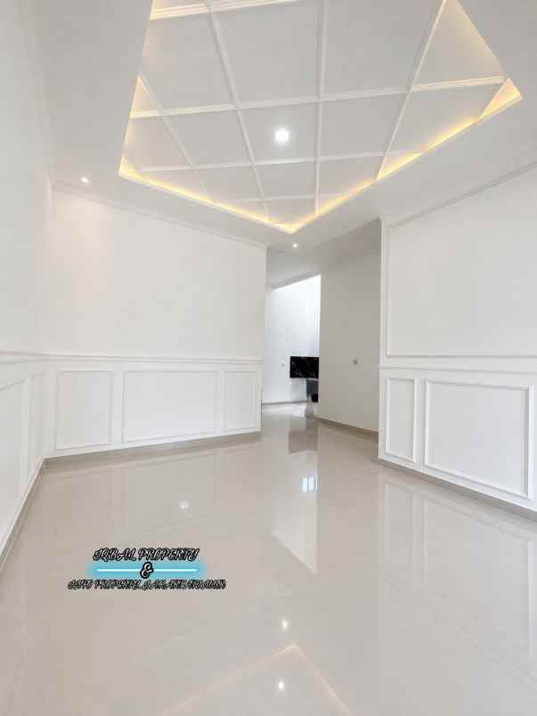dijual rumah baru design classic modern siap huni