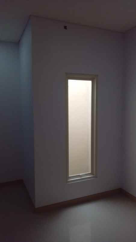 dijual rumah baru di rungkut