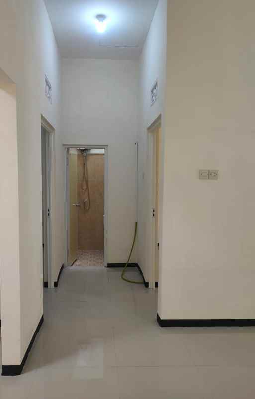 dijual rumah baru lokasi asrikaton malang