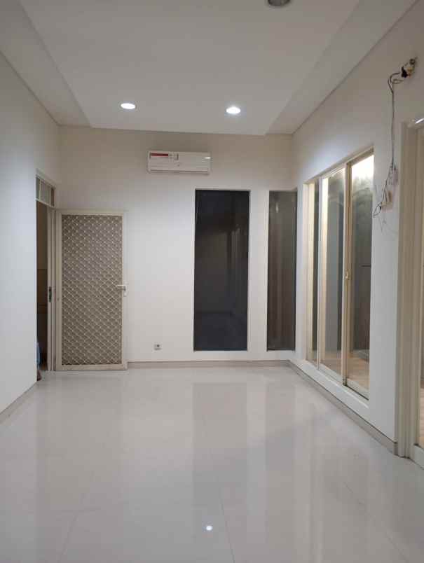 dijual rumah bavarian village