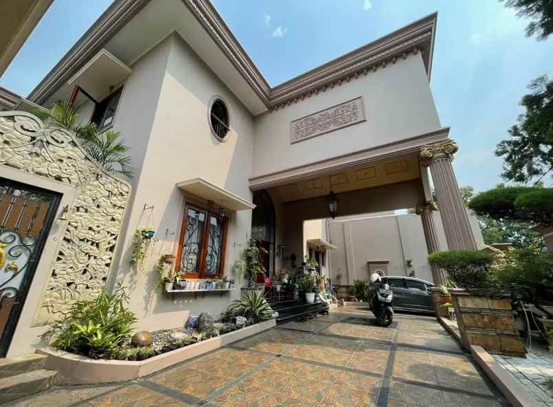 dijual rumah bumi karang indah jl bumi