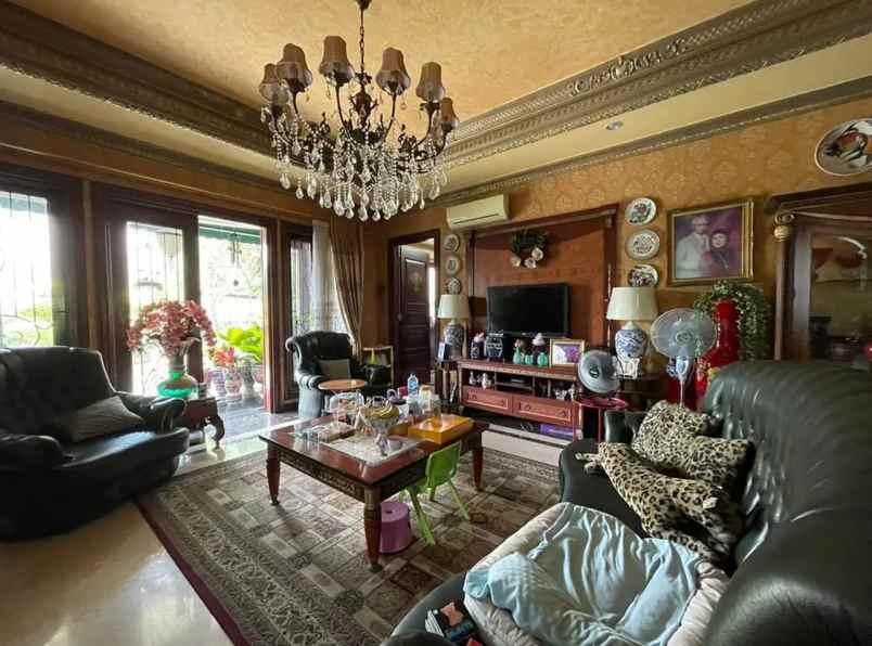 dijual rumah bumi karang indah jl bumi