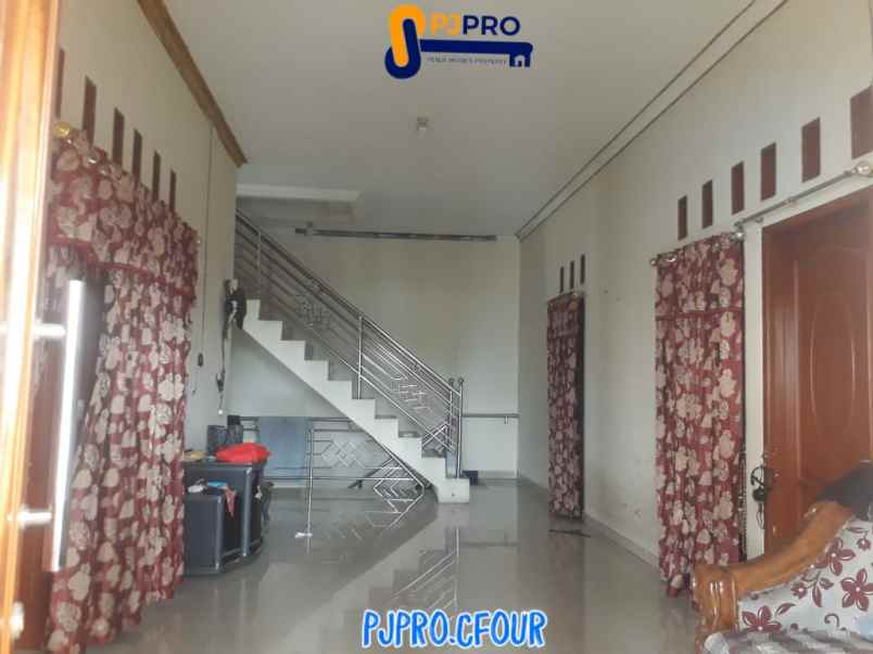 dijual rumah cantik 3 lantai bulak kapal bekasi timur