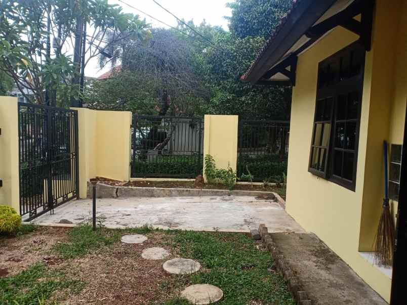 dijual rumah cantik di cipinang indah