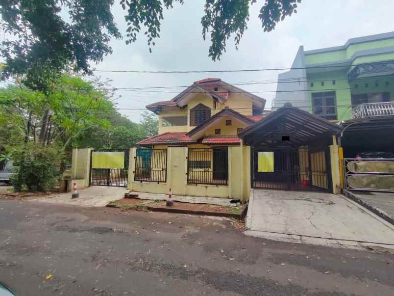 dijual rumah cantik di cipinang indah