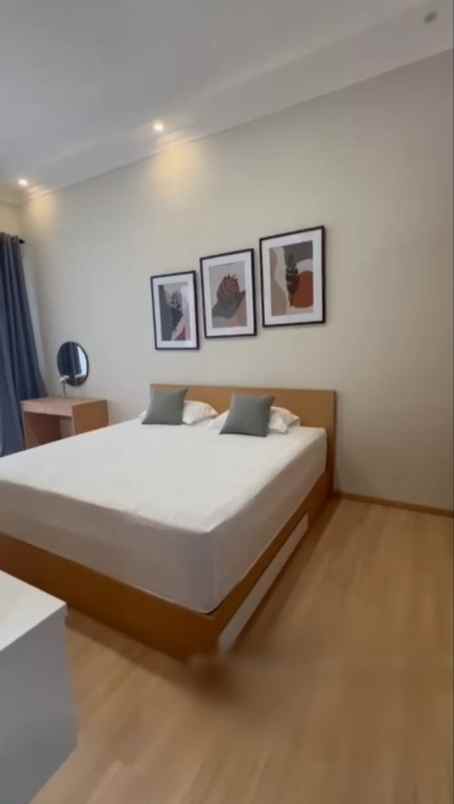 dijual rumah cantik griya asri pakuwon city