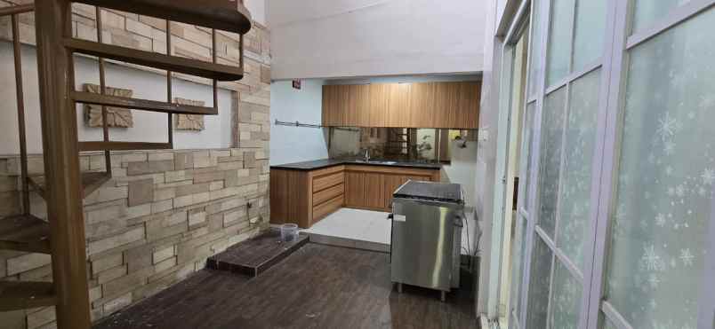 dijual rumah cantik siap huni di serenade lake bsd