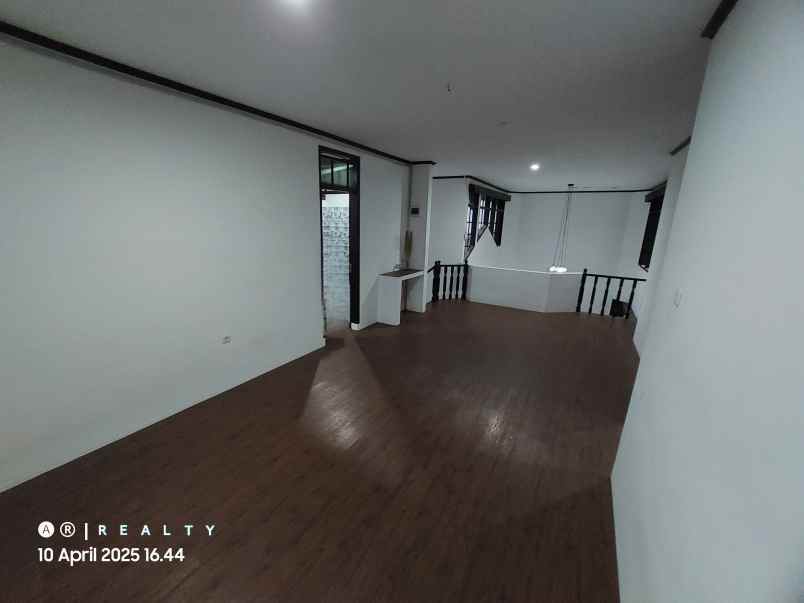 dijual rumah cigadung dago bandung