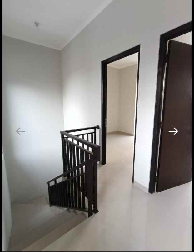 dijual rumah cihanjuang