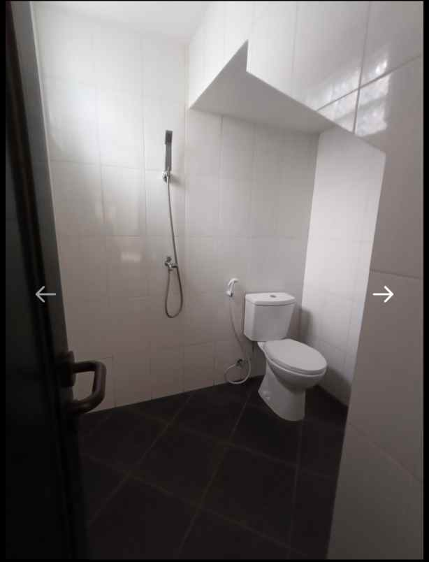 dijual rumah cihanjuang