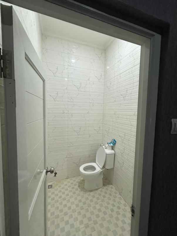 dijual rumah cilodong depok