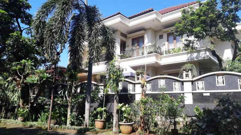 dijual rumah cinere depok