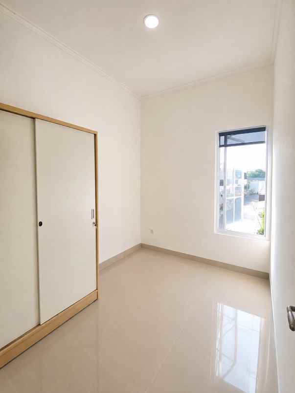 dijual rumah cinnangka sawangan
