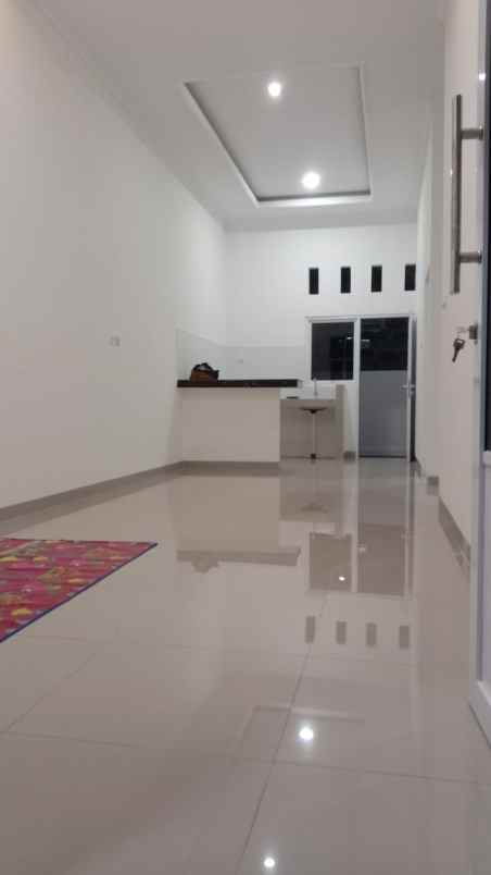 dijual rumah cipayung depok
