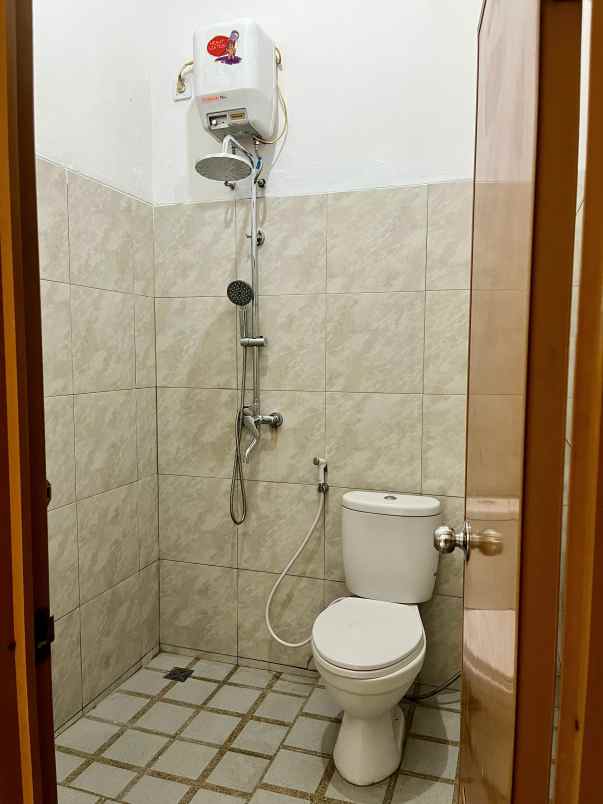 dijual rumah cisaranten