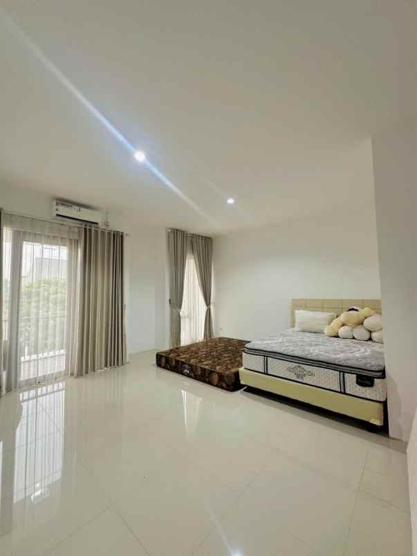 dijual rumah citra lake sawangan