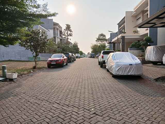 dijual rumah citraland surabaya