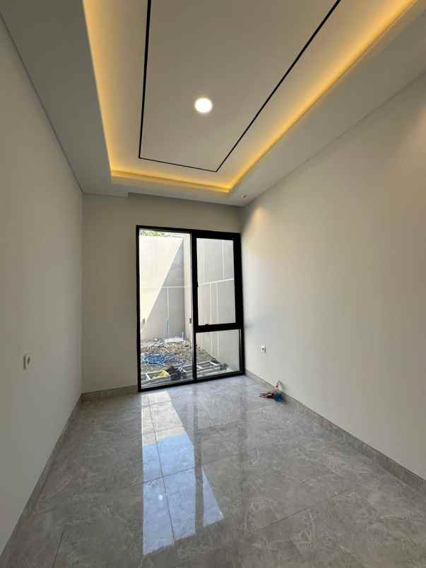 dijual rumah citraland the greenlake