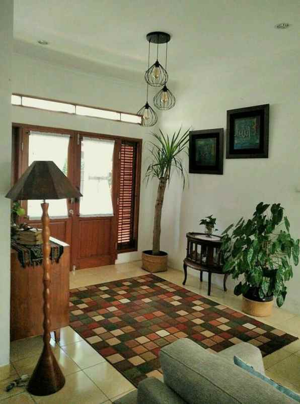 dijual rumah ciwaruga