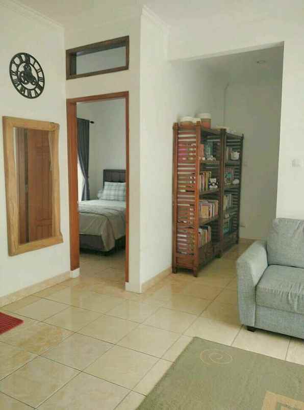 dijual rumah ciwaruga