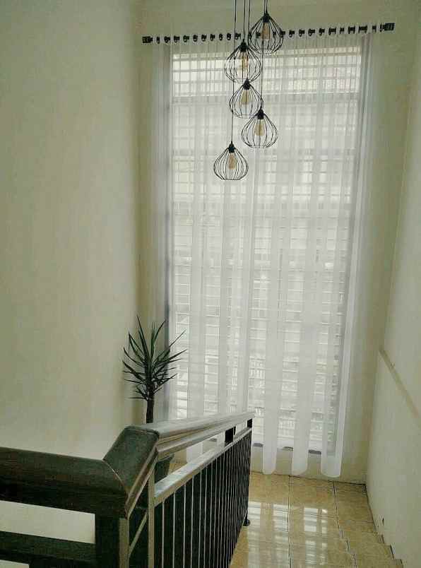 dijual rumah ciwaruga