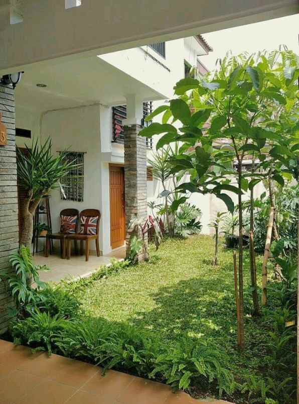 dijual rumah ciwaruga