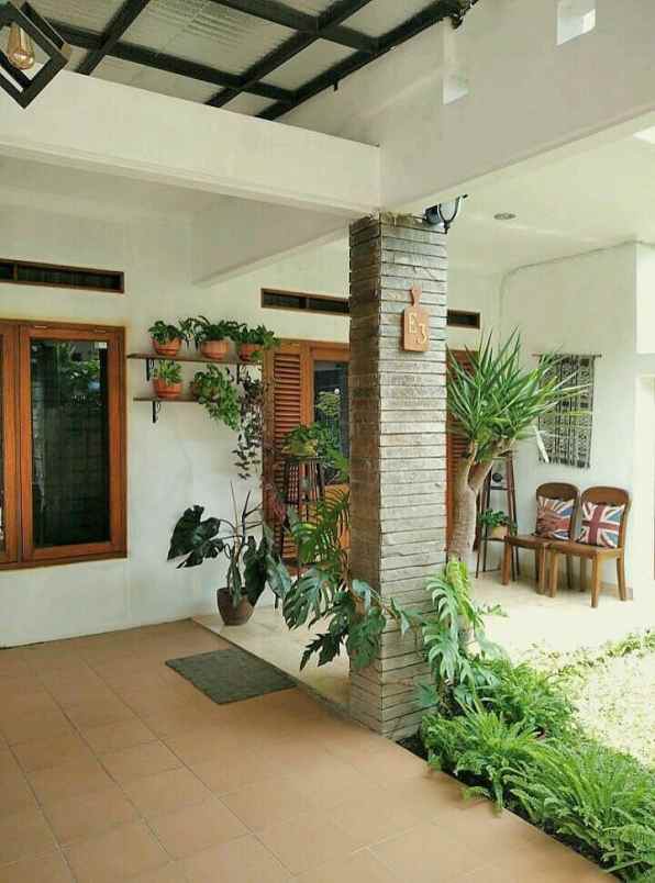 dijual rumah ciwaruga