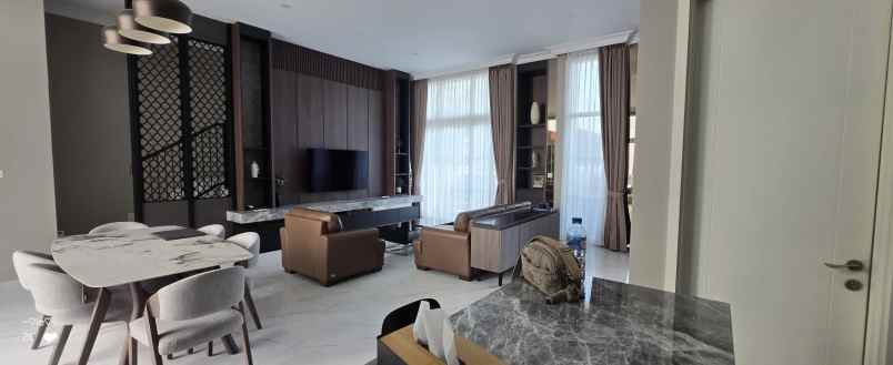 dijual rumah cluster agathis summarecon