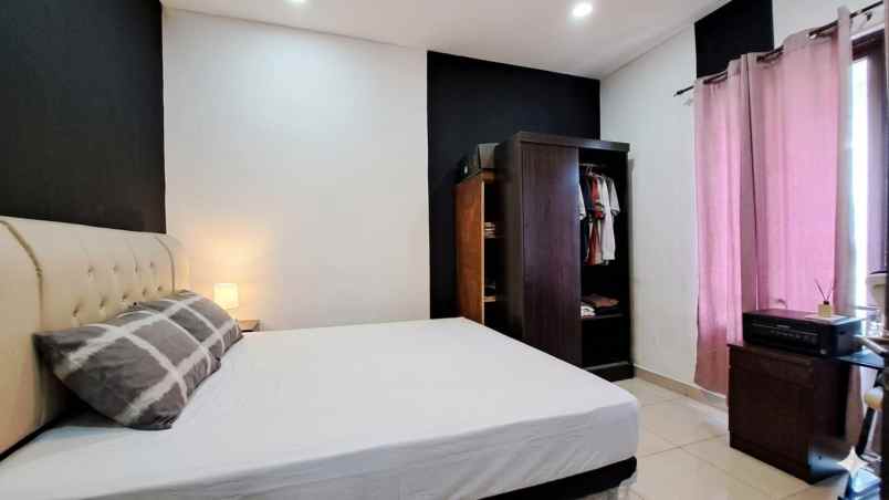 dijual rumah cluster asia tropis kota