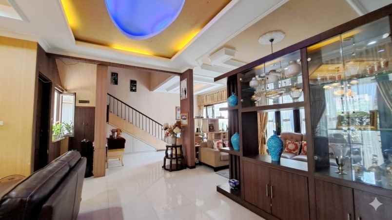 dijual rumah cluster asia tropis kota