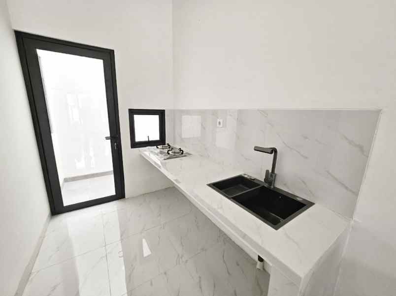 dijual rumah cluster boulevard hijau