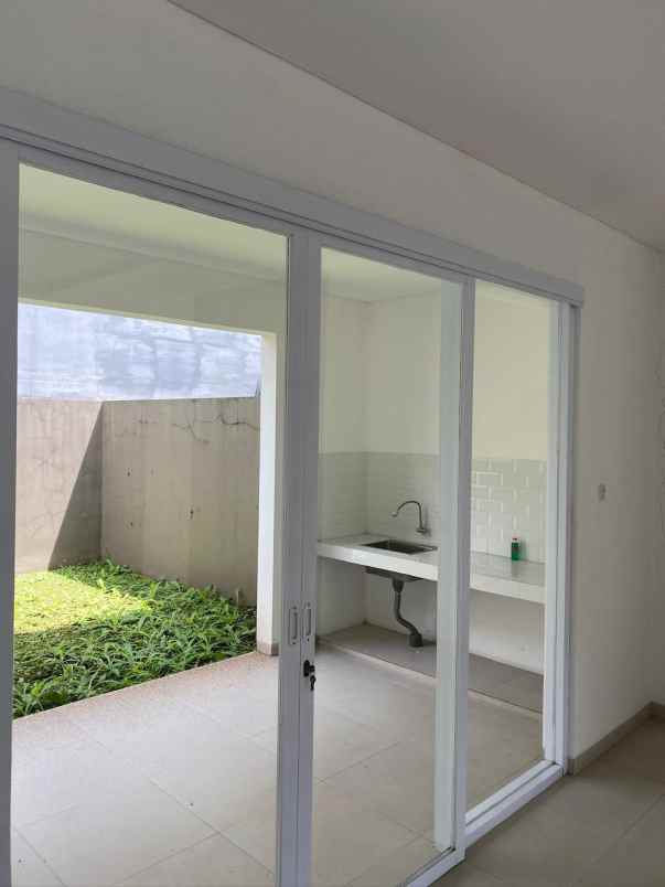 dijual rumah cluster mustika residence