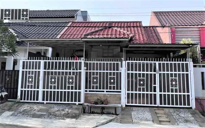 dijual rumah cluster taman sari