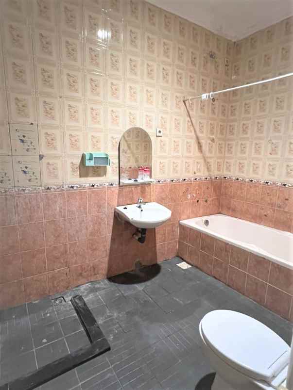 dijual rumah cluster taman sari