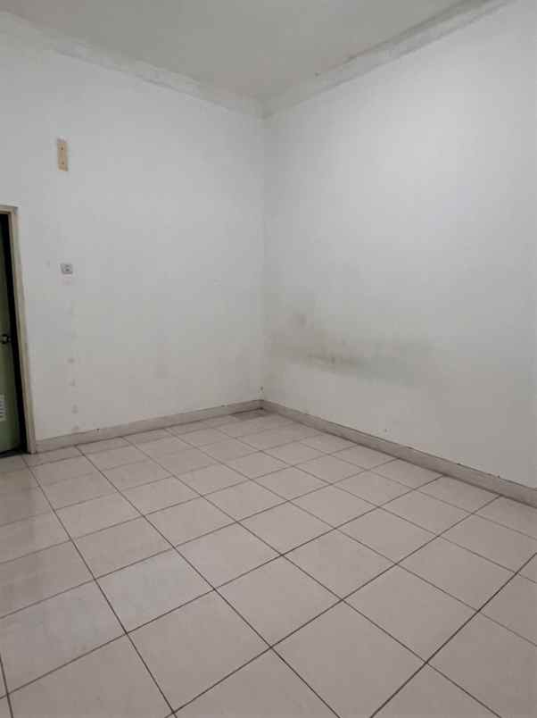 dijual rumah cluster taman sari