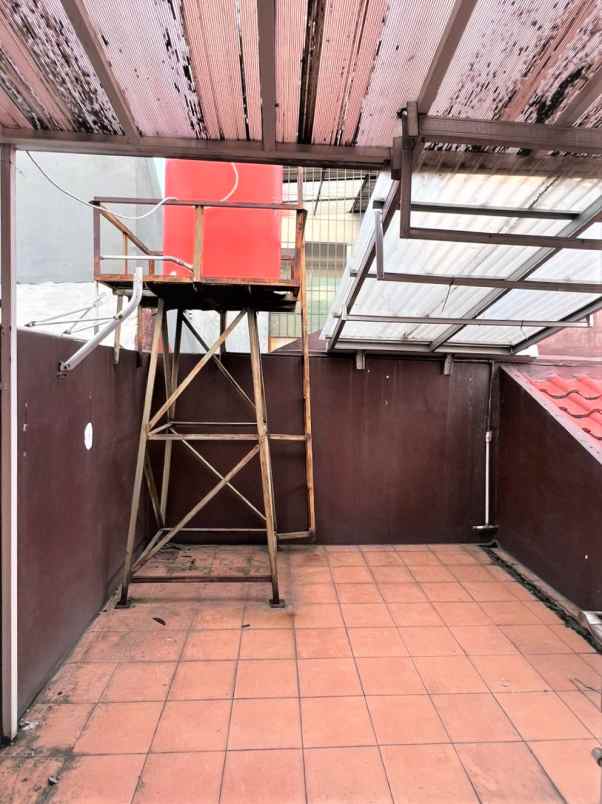 dijual rumah cluster taman sari