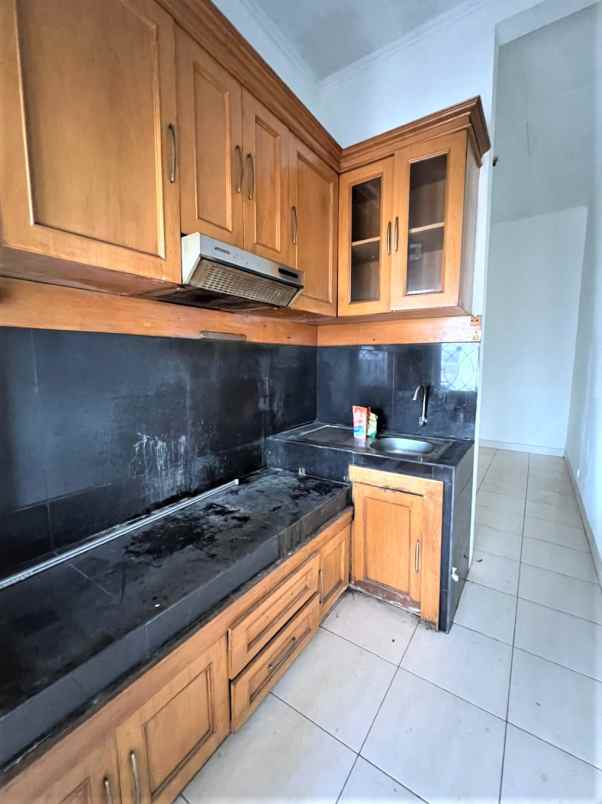 dijual rumah cluster taman sari