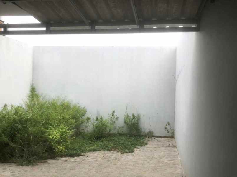 dijual rumah cluster yarra jgc jakarta